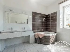 Prodej rodinného domu, Šestajovice, Máchova, 278 m2