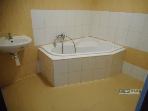 Pronájem bytu 2+kk, Břeclav, Kpt. Jaroše, 71 m2