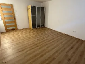 Pronájem bytu 2+1, Boskovice, Velenova, 50 m2