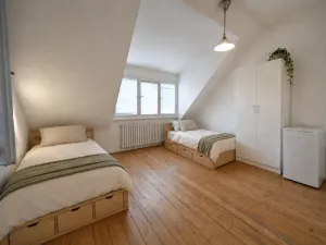 Pronájem - jiné, Praha - Hlubočepy, Filmařská, 18 m2