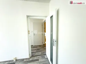 Pronájem bytu 1+1, Klášterec nad Ohří, Družstevní, 40 m2
