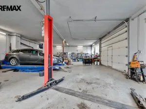 Prodej výrobních prostor, Buřenice, 2100 m2