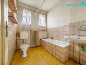 Prodej rodinného domu, Kraslice, Čs. armády, 180 m2