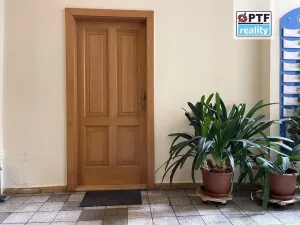 Pronájem obchodního prostoru, Plzeň, Dominikánská, 60 m2