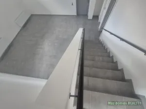 Pronájem obchodního prostoru, Praha - Žižkov, Hartigova, 88 m2