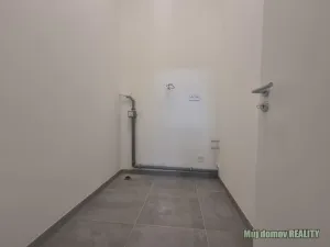 Pronájem obchodního prostoru, Praha - Žižkov, Hartigova, 88 m2