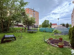 Prodej bytu 1+1, Karlovy Vary - Stará Role, Hlávkova, 58 m2