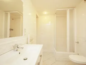 Pronájem atypického bytu, Praha - Karlín, Za Poříčskou bránou, 61 m2