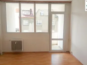 Pronájem bytu 2+1, Cheb, Valdštejnova, 60 m2