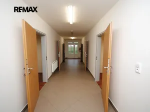Prodej kanceláře, Praha, 226 m2