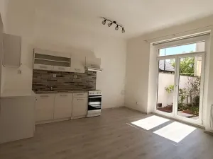 Pronájem bytu 2+kk, Praha - Modřany, U Modřanské školy, 51 m2