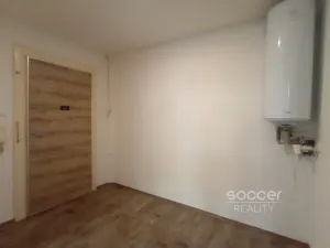 Pronájem bytu 2+kk, Praha - Žižkov, Jeseniova, 50 m2