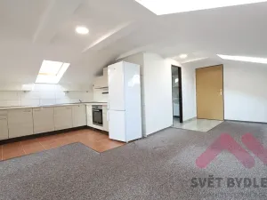 Pronájem bytu 2+1, Praha - Slivenec, Pod rybníkem, 48 m2