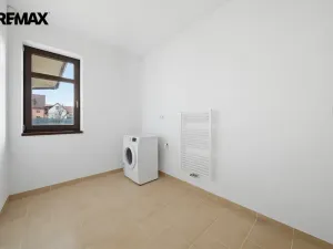 Prodej rodinného domu, Jesenice - Zdiměřice, Sýkorová, 363 m2
