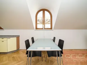 Pronájem bytu 3+kk, Praha - Malá Strana, Vlašská, 75 m2