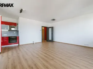Pronájem bytu 1+kk, Praha - Břevnov, Zúžená, 37 m2