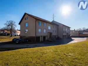 Prodej bytu 4+1, Hracholusky, 91 m2