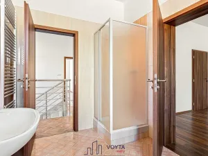 Prodej vily, Nová Role, 347 m2
