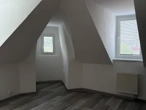 Pronájem bytu 2+1, Karlovy Vary, Moskevská, 60 m2