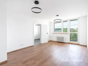 Pronájem bytu 3+1, Praha - Zbraslav, Ke Kamínce, 80 m2