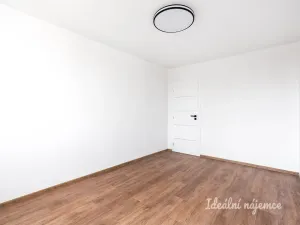 Pronájem bytu 3+1, Praha - Zbraslav, Ke Kamínce, 80 m2