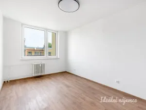 Pronájem bytu 3+1, Praha - Zbraslav, Ke Kamínce, 80 m2