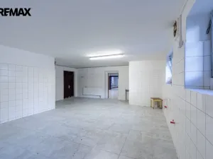 Pronájem obchodního prostoru, Hronov, Nádražní, 356 m2