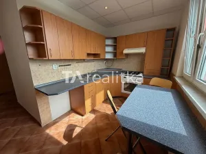 Pronájem bytu 2+1, Orlová, Lesní, 55 m2