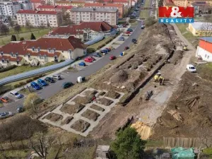 Prodej bytu 3+kk, Ostrov, Hlavní třída, 82 m2