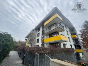 Pronájem garážového stání, Praha, Plzeňská, 13 m2