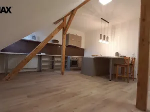 Prodej atypického bytu, Karlovy Vary - Drahovice, Mattoniho nábřeží, 75 m2