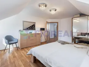 Prodej rodinného domu, Strančice, V Zátiší, 202 m2