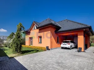 Prodej rodinného domu, Strančice, V Zátiší, 202 m2