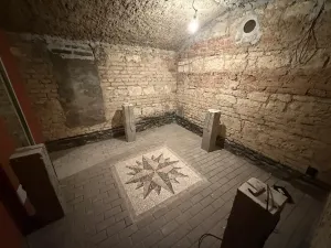 Pronájem obchodního prostoru, Praha - Nové Město, Rumunská, 200 m2