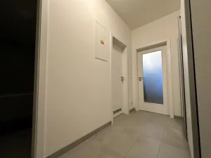 Pronájem bytu 1+kk, Praha - Karlín, Breitfeldova, 37 m2
