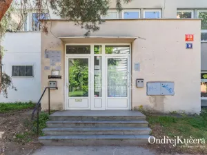 Pronájem kanceláře, Praha - Krč, Bartákova, 191 m2