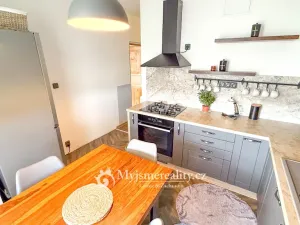Prodej bytu 2+1, Znojmo, Sokolovská, 52 m2