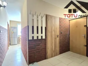 Prodej bytu 4+1, Jaroměř, Na Zavadilce, 66 m2