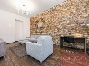 Prodej bytu 2+1, Praha - Staré Město, Křižovnická, 71 m2