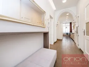 Prodej bytu 2+1, Praha - Staré Město, Křižovnická, 71 m2