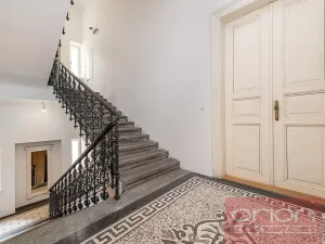 Prodej bytu 2+1, Praha - Staré Město, Křižovnická, 71 m2