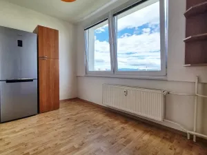 Pronájem bytu 2+1, České Budějovice, J. Opletala, 66 m2
