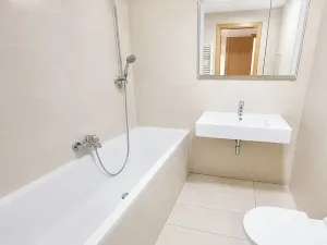 Prodej bytu 2+kk, Praha - Žižkov, Ke kapslovně, 78 m2
