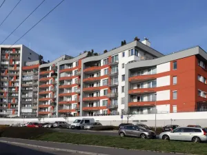 Pronájem bytu 2+kk, Praha - Hloubětín, Nademlejnská, 41 m2