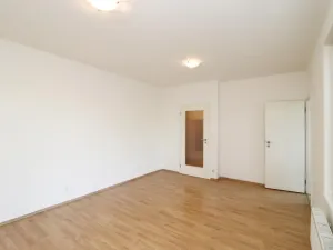 Pronájem bytu 2+kk, Praha - Hloubětín, Nademlejnská, 41 m2