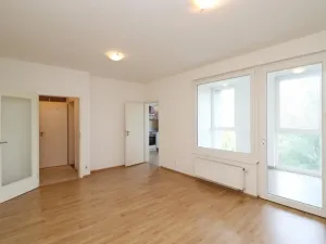 Pronájem bytu 2+kk, Praha - Hloubětín, Nademlejnská, 41 m2