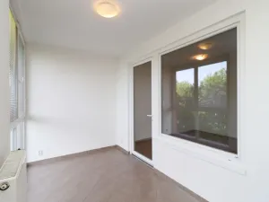 Pronájem bytu 2+kk, Praha - Hloubětín, Nademlejnská, 41 m2