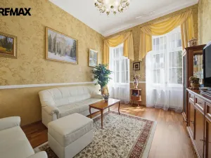 Prodej bytu 2+1, Karlovy Vary, Libušina, 66 m2