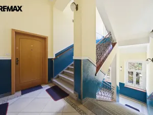 Prodej bytu 2+1, Karlovy Vary, Libušina, 66 m2