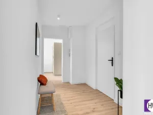 Prodej bytu 3+kk, Praha, Černokostelecká, 61 m2